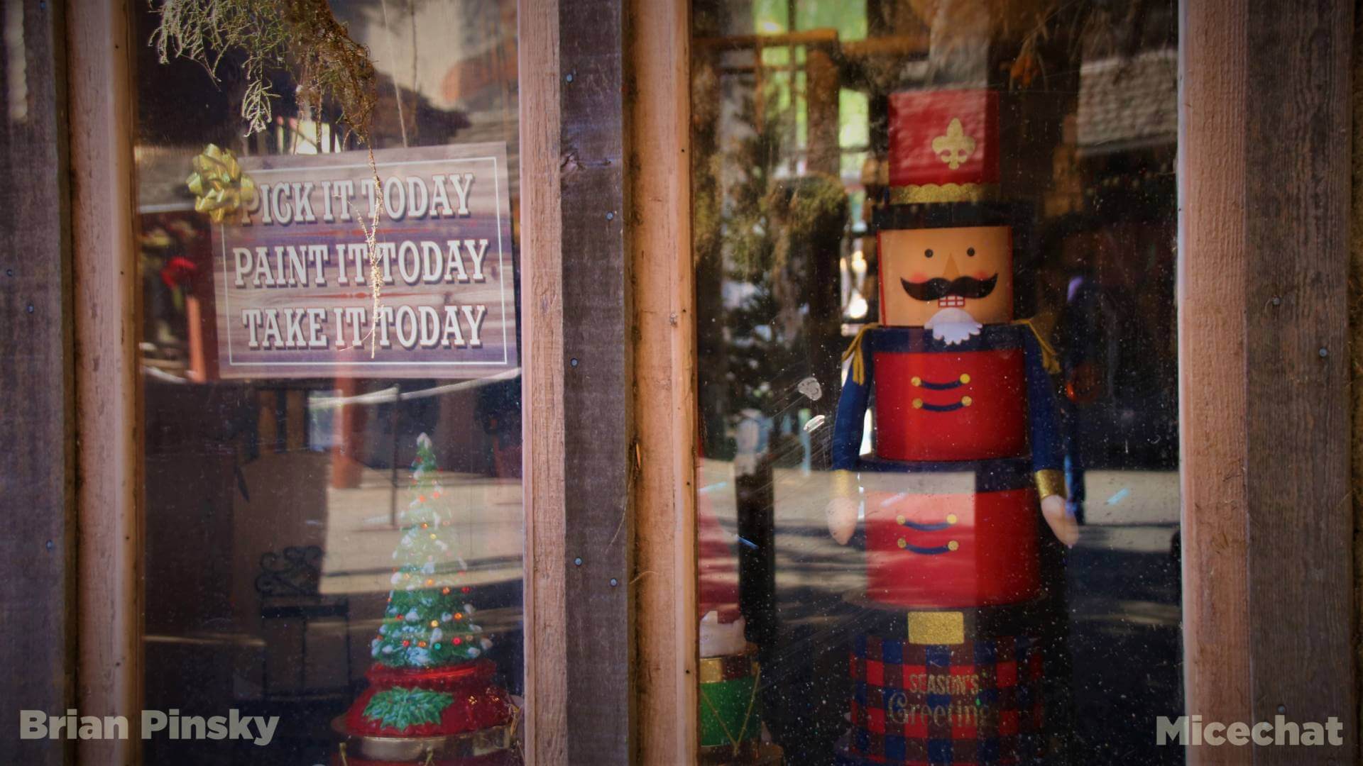, Disneyland Resort Update – Holiday Twist and Avengers Surprise