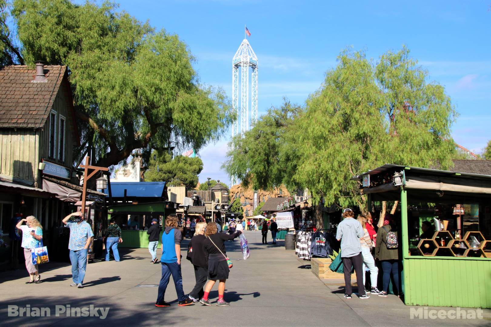 , Disneyland Resort Update – Holiday Twist and Avengers Surprise