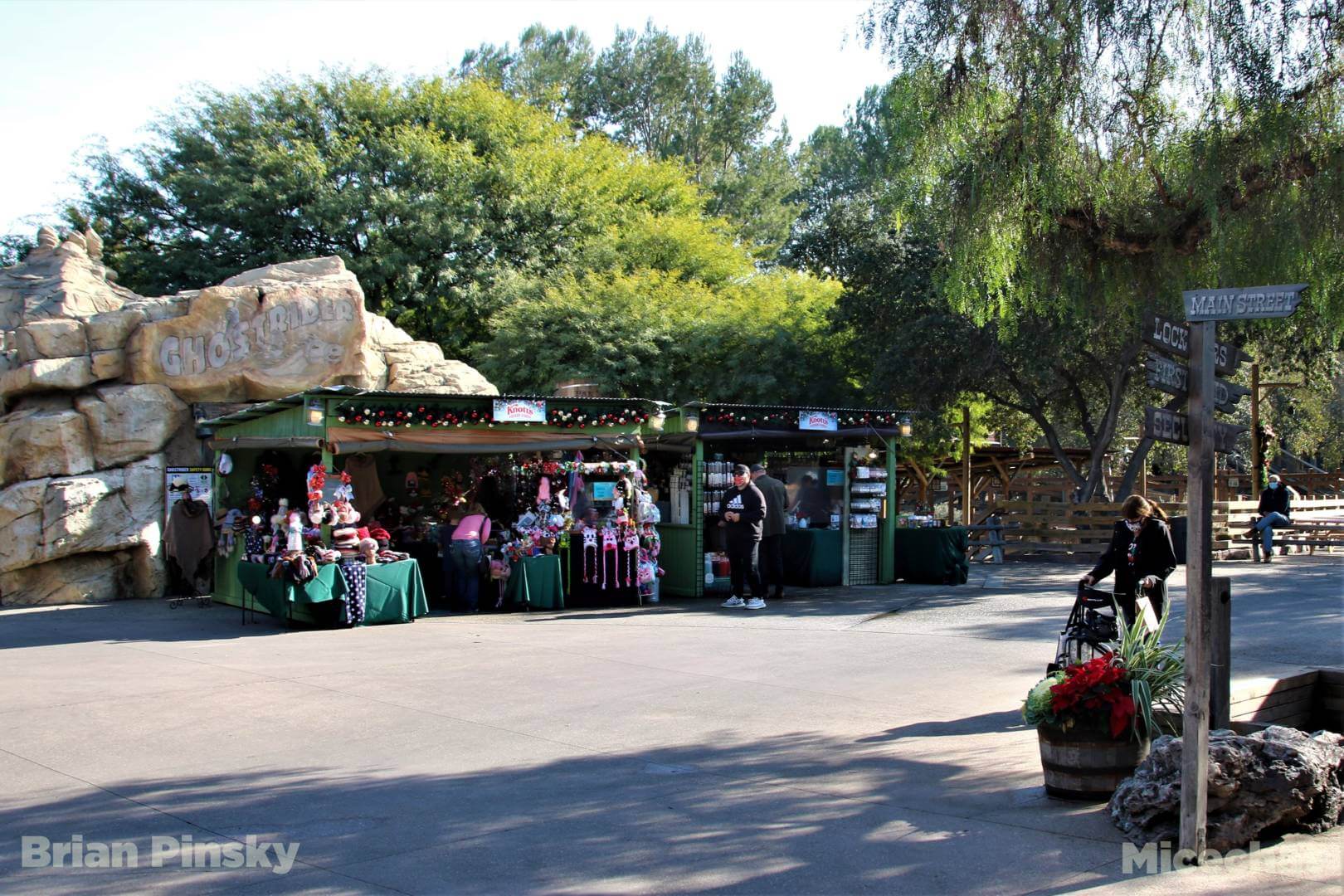 , Disneyland Resort Update – Holiday Twist and Avengers Surprise