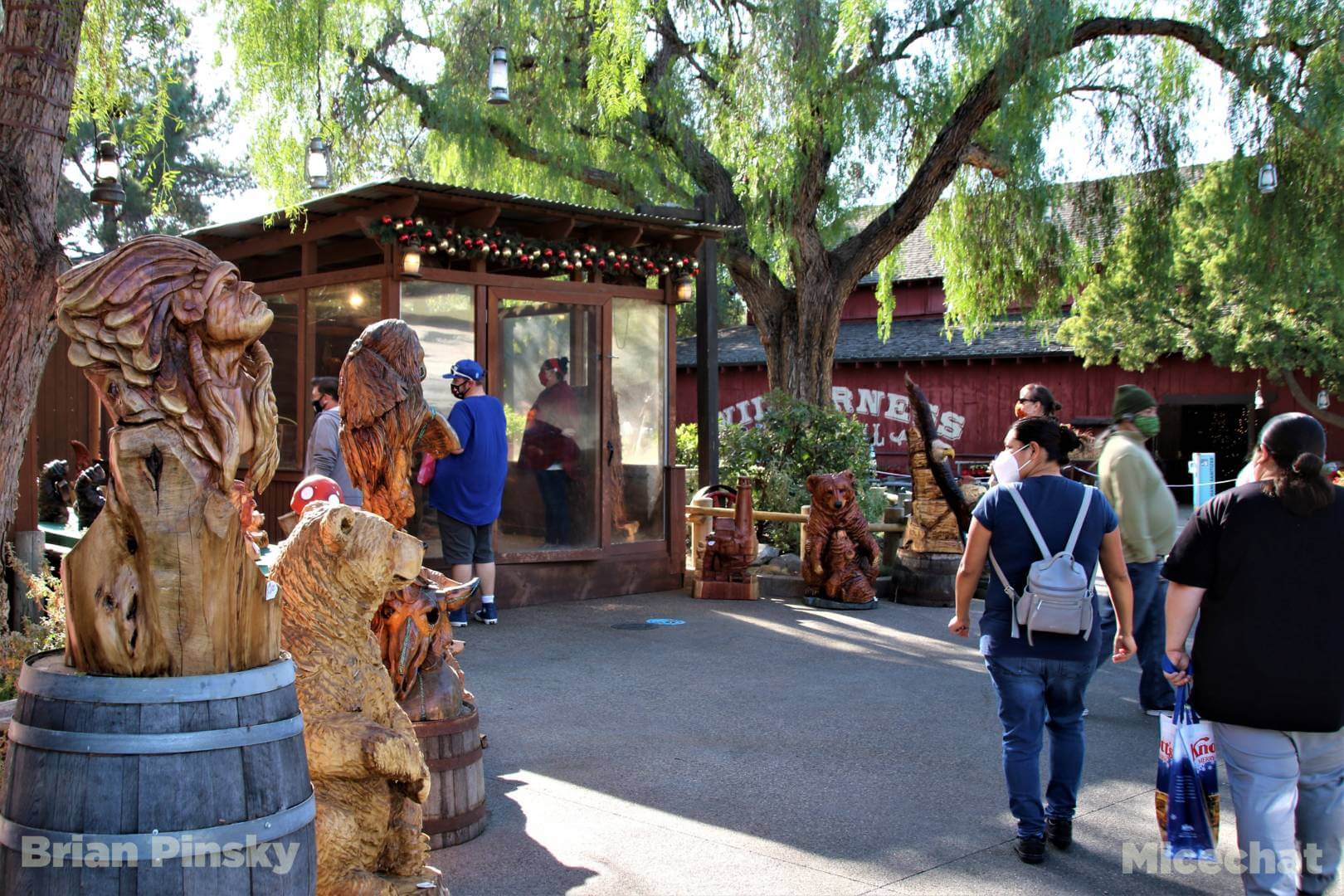 , Disneyland Resort Update – Holiday Twist and Avengers Surprise
