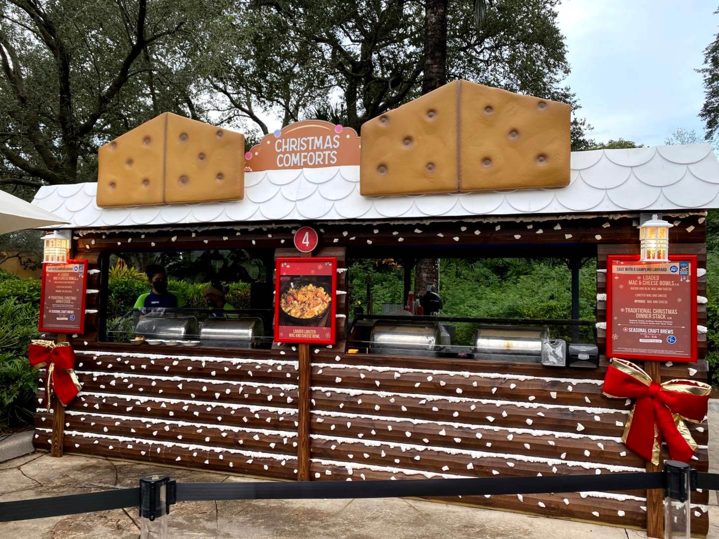 , Holiday Celebrations and fireworks at SeaWorld Orlando
