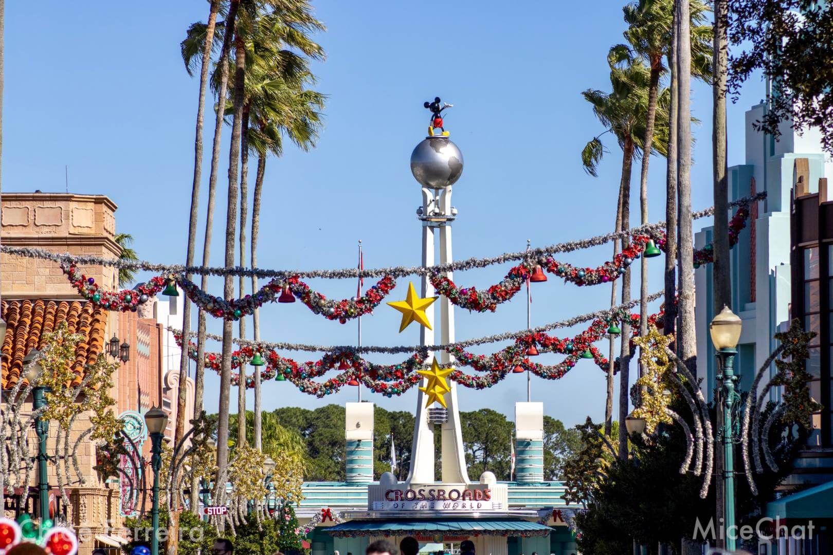 , Walt Disney World Update &#8211; Holiday Surprises &#038; Hollywood Kitsch