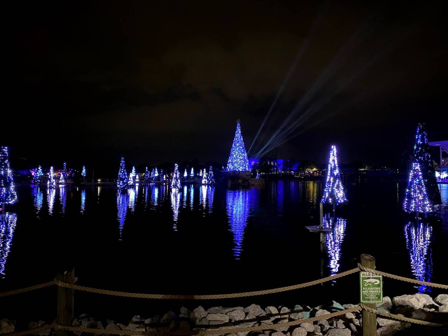 , Holiday Celebrations and fireworks at SeaWorld Orlando