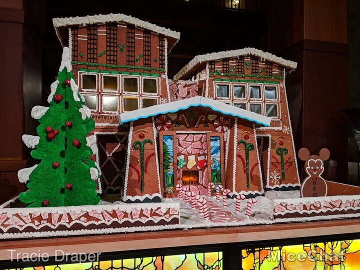 , Disneyland Update – Christmas on Ice for the Naughty and Nice