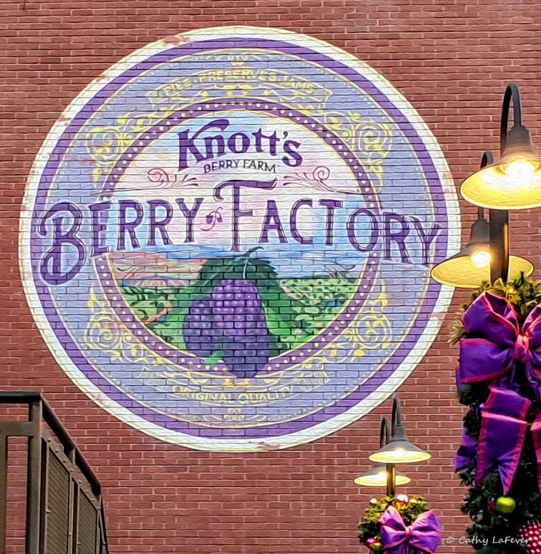 , Knott&#8217;s Gets Crafty For Christmas