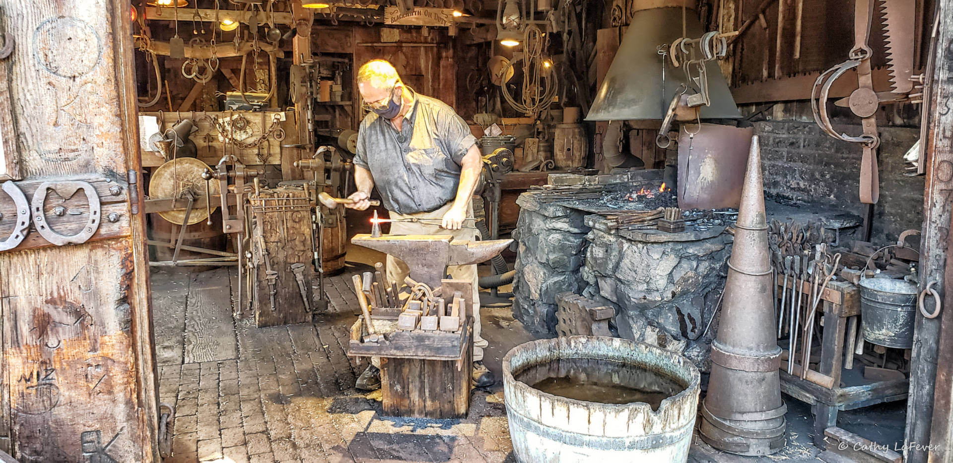 , Knott’s Gets Crafty For Christmas