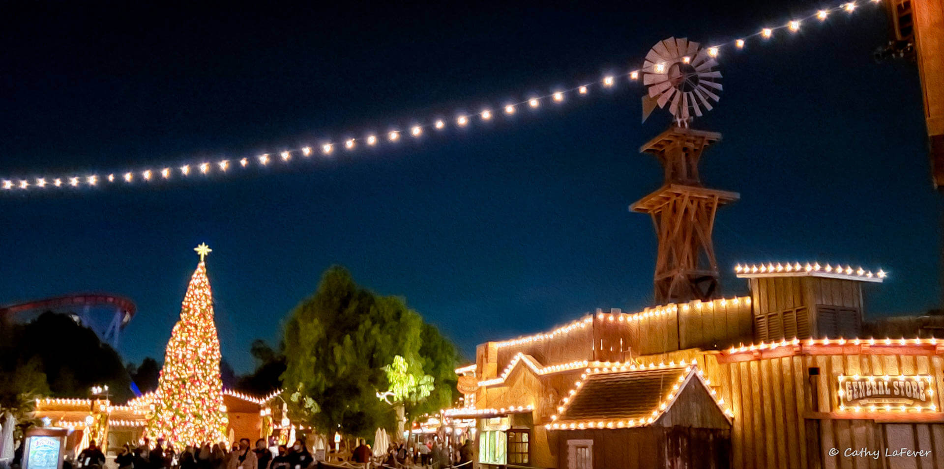 , Knott&#8217;s Gets Crafty For Christmas