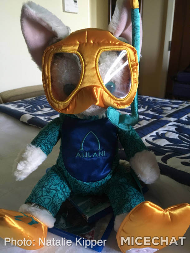 Gelatoni is dressed in a scuba outfit, previously sold at Aulani.