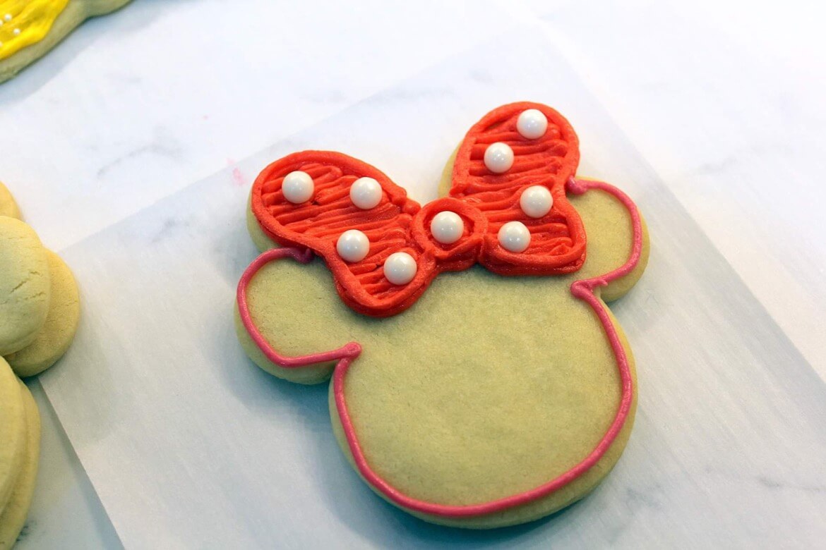 , Magic at Home: Rock the Dots with Minnie Mouse-Inspired Cookies