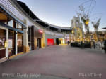 Disneyland-Downtown-Disney-home-store-side-empty-micechat