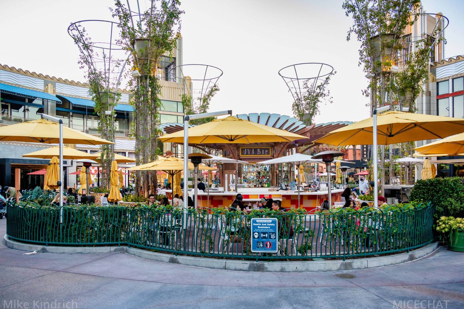 , Disneyland Dining Returns &#8211; Here&#8217;s What&#8217;s Open and How to Reserve