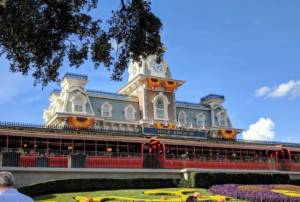 , 5 Attractions Disneyland Does Better Than Walt Disney World