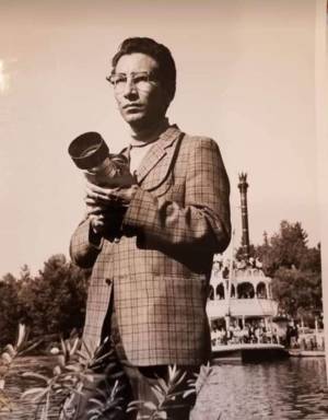 , Remembering Legendary Disneyland Photographer Renie Bardeau