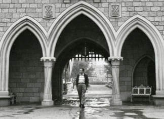 Remembering Legendary Disneyland Photographer Renie Bardeau