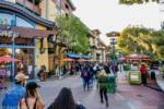 Disneyland-Downtown Disney crowd at east end at 5_00ish-micechat