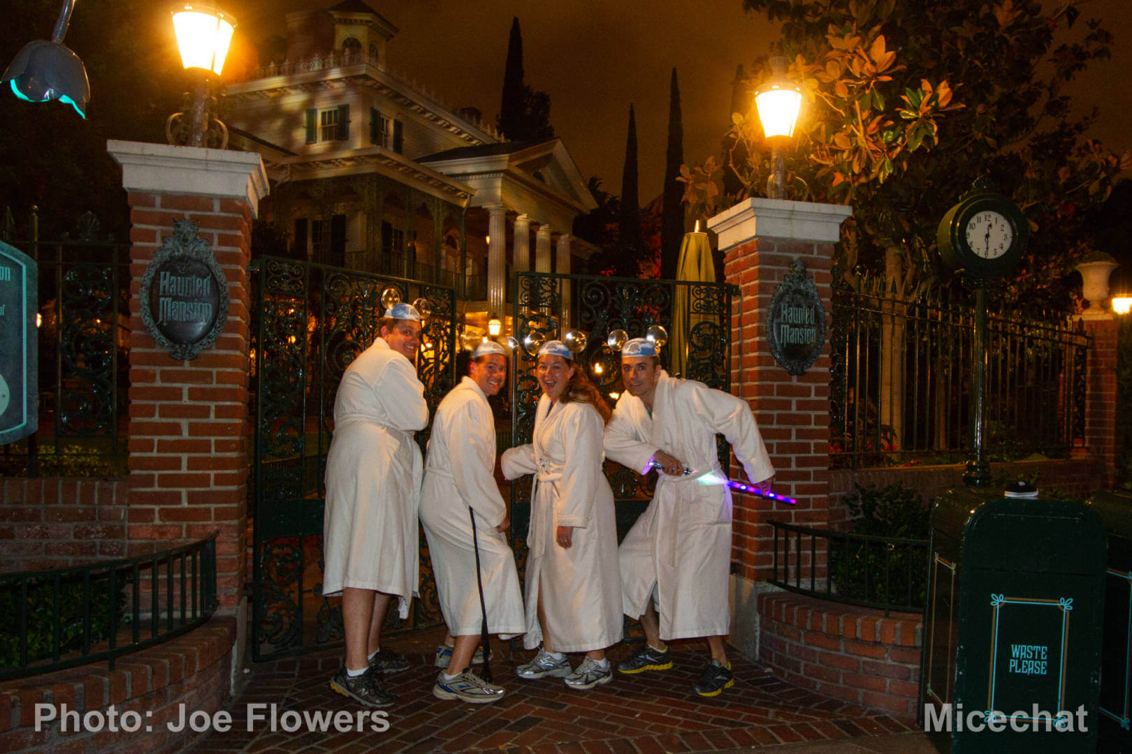 , Disneyland’s Secret Spaces: An Overnight Stay in the Dream Suite!