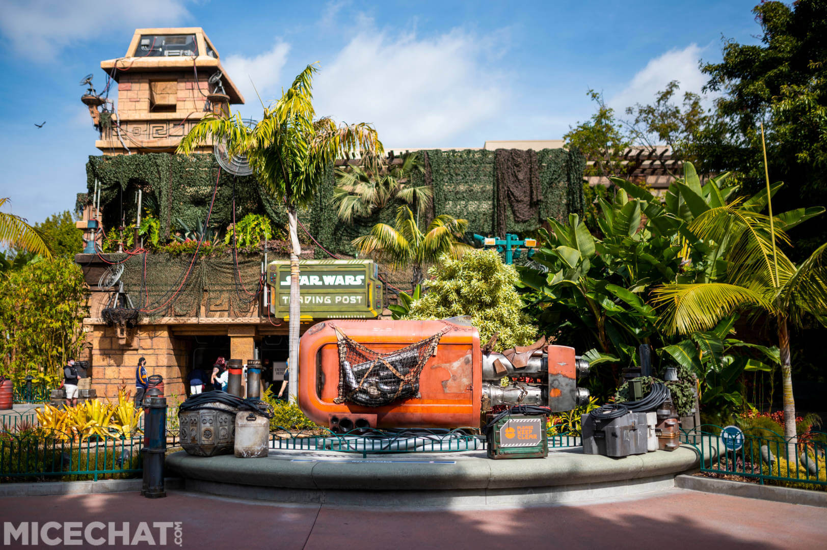 , FIRST LOOK Inside the NEW Star Wars Trading Post in Downtown Disney Anaheim!