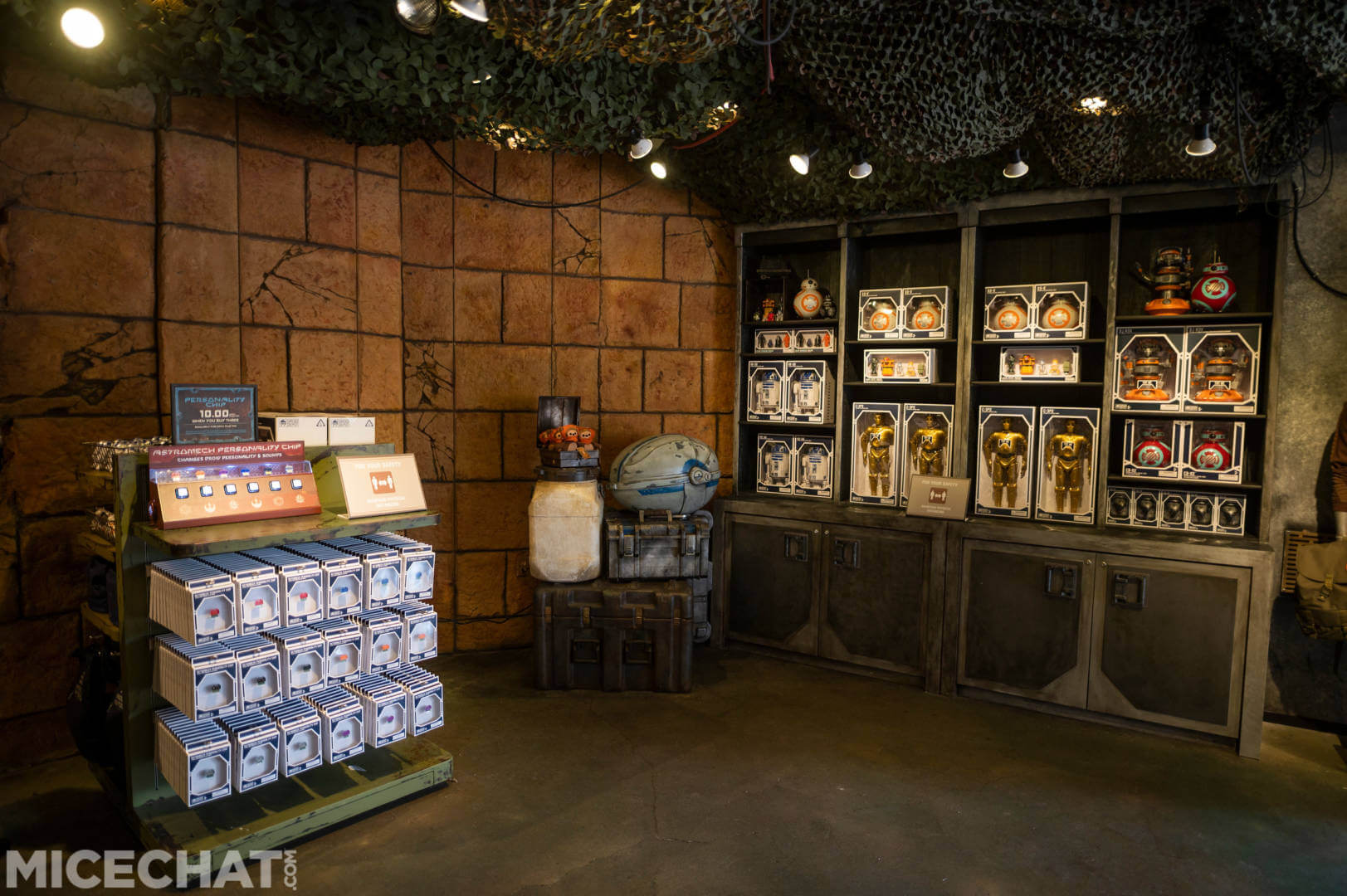 , FIRST LOOK Inside the NEW Star Wars Trading Post in Downtown Disney Anaheim!