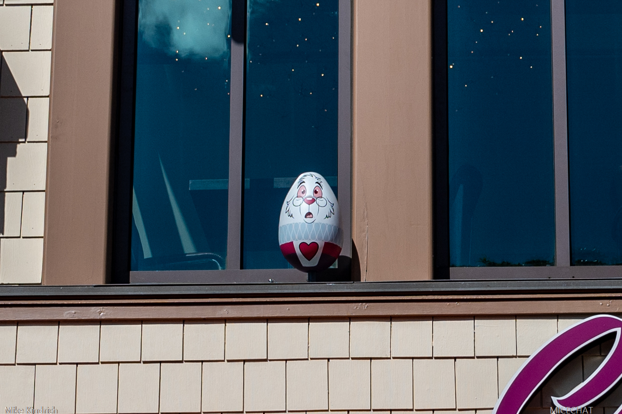 Downtown Disney_Egg Hunt_Mr Rabbit-1