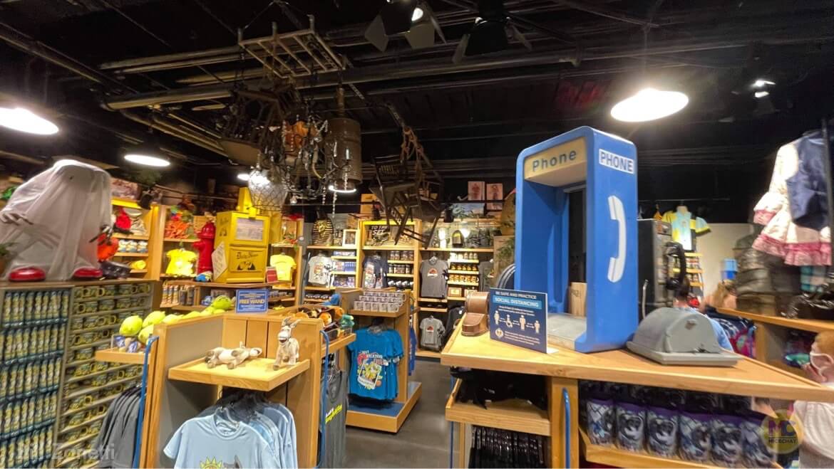 , Universal Orlando Update: Legacies, Tributes, and a Glittery Gator