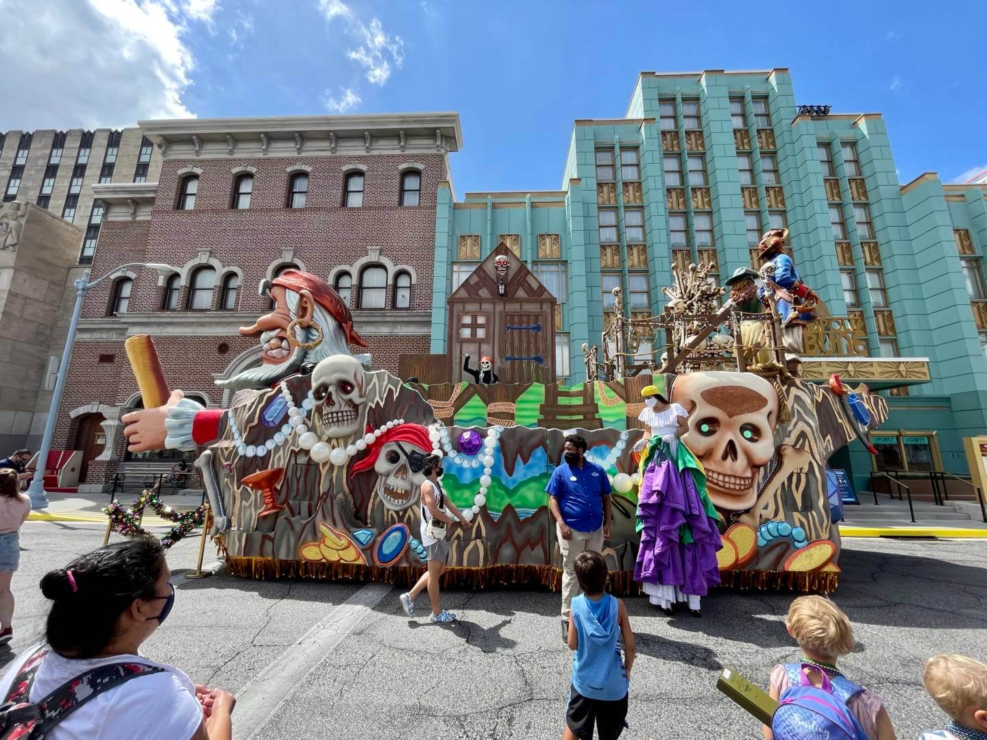 , Universal Orlando Update: Legacies, Tributes, and a Glittery Gator