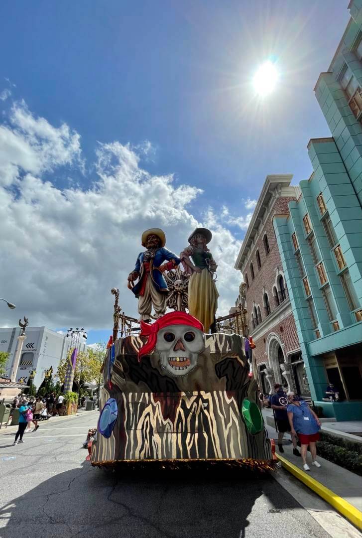 , Universal Orlando Update: Legacies, Tributes, and a Glittery Gator