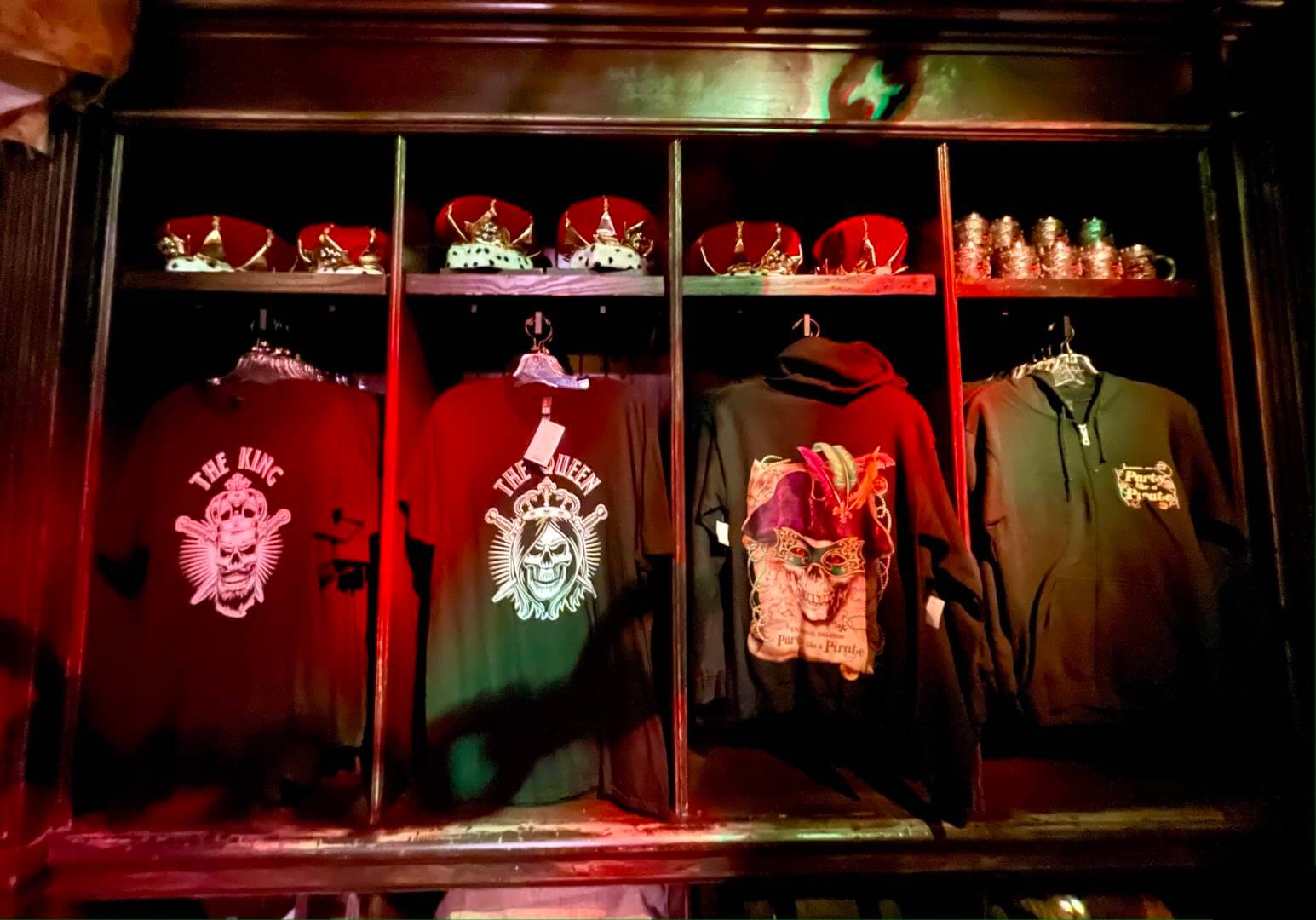 , Universal Orlando Update: Legacies, Tributes, and a Glittery Gator