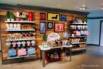 Taste of Universal Studios Hollywood 3 Pets Store Plush Wall-micechat