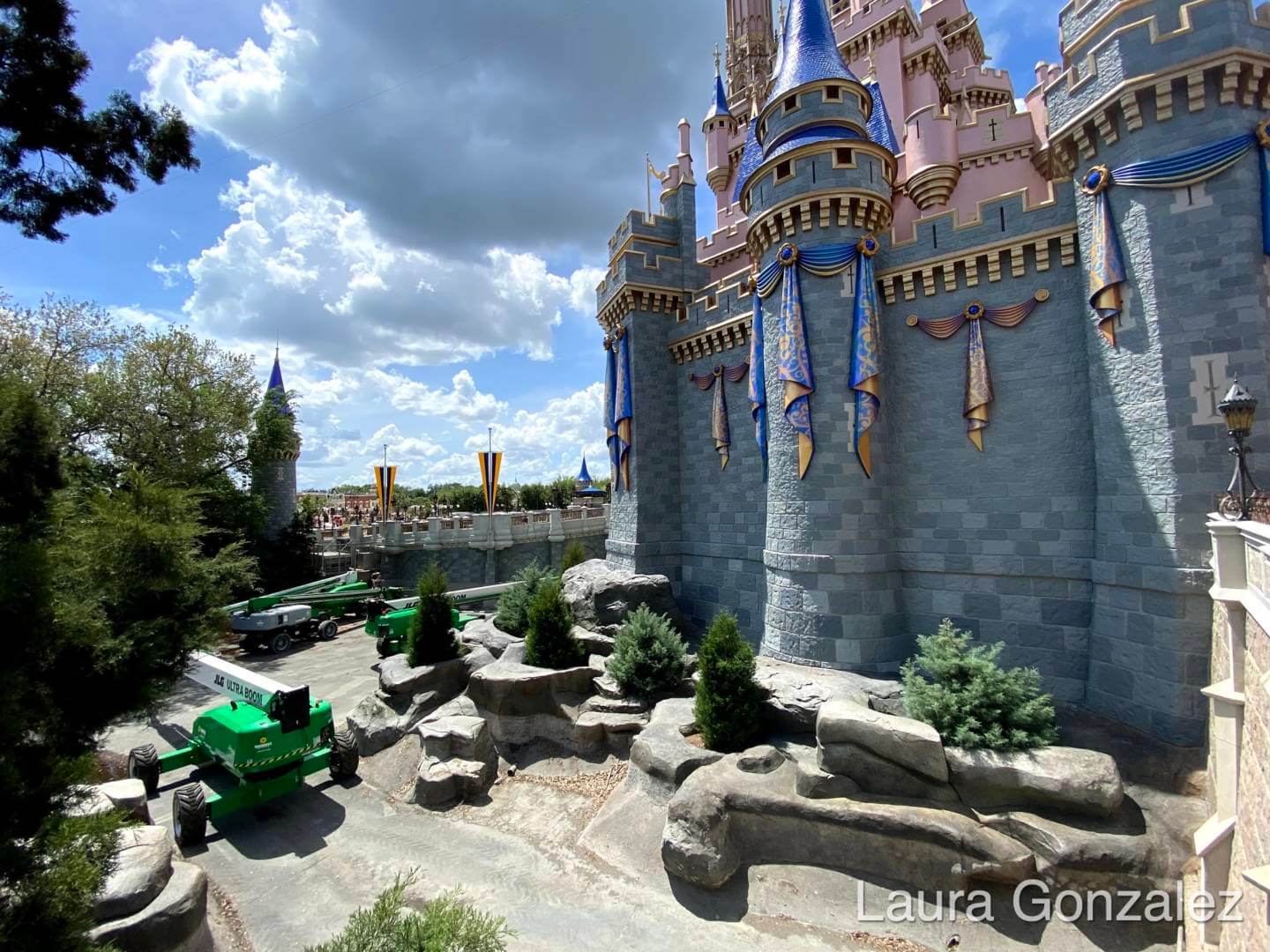 , Walt Disney World Update: Spring Break Problems, Castle Charm, New Tech