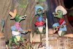 Disneyland Splash Mountain Aligators