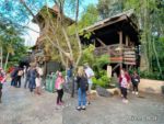 Disneyland Adventureland outdoor queue 1-micechat