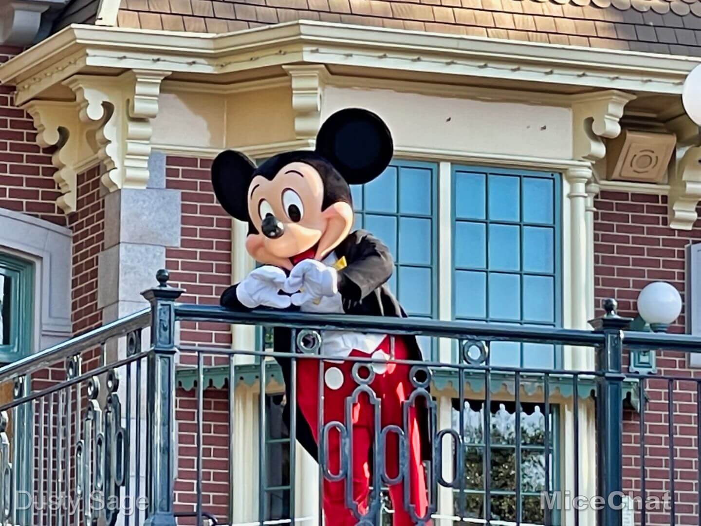 , Disneyland Update – Avengers, Fireworks, Staffing & Crowds!