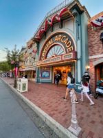 Disneyland patriotic Crystal Arcade