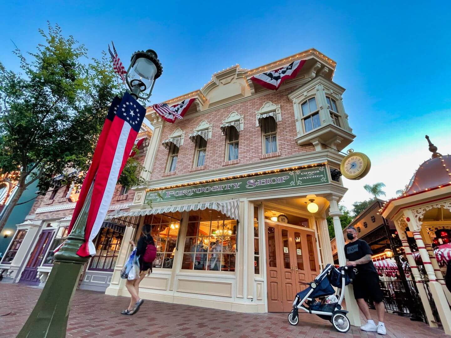 , Disneyland Update – Avengers, Fireworks, Staffing & Crowds!