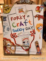 Downtown-disney-world-of-disney-toy-story-forky-in-craft-buddy-day-picture-book
