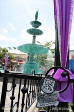 Knotts-100th-QR Code Fountain