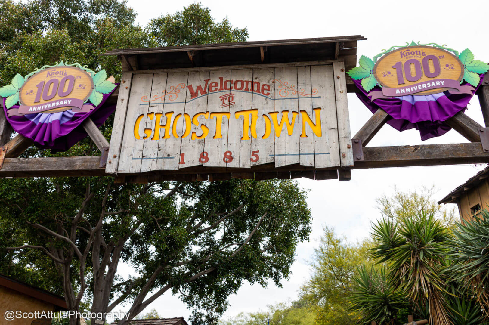 , Knott’s Berry Farm 100th Anniversary Harvests Music and Nostalgic Fun