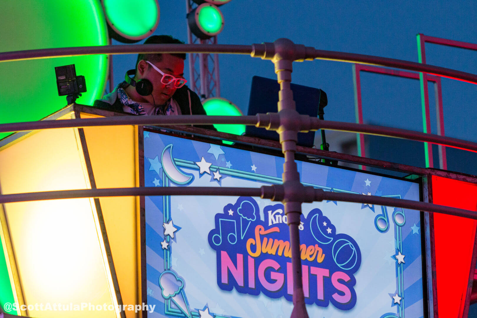 , Knott’s Berry Farm 100th Anniversary Harvests Music and Nostalgic Fun