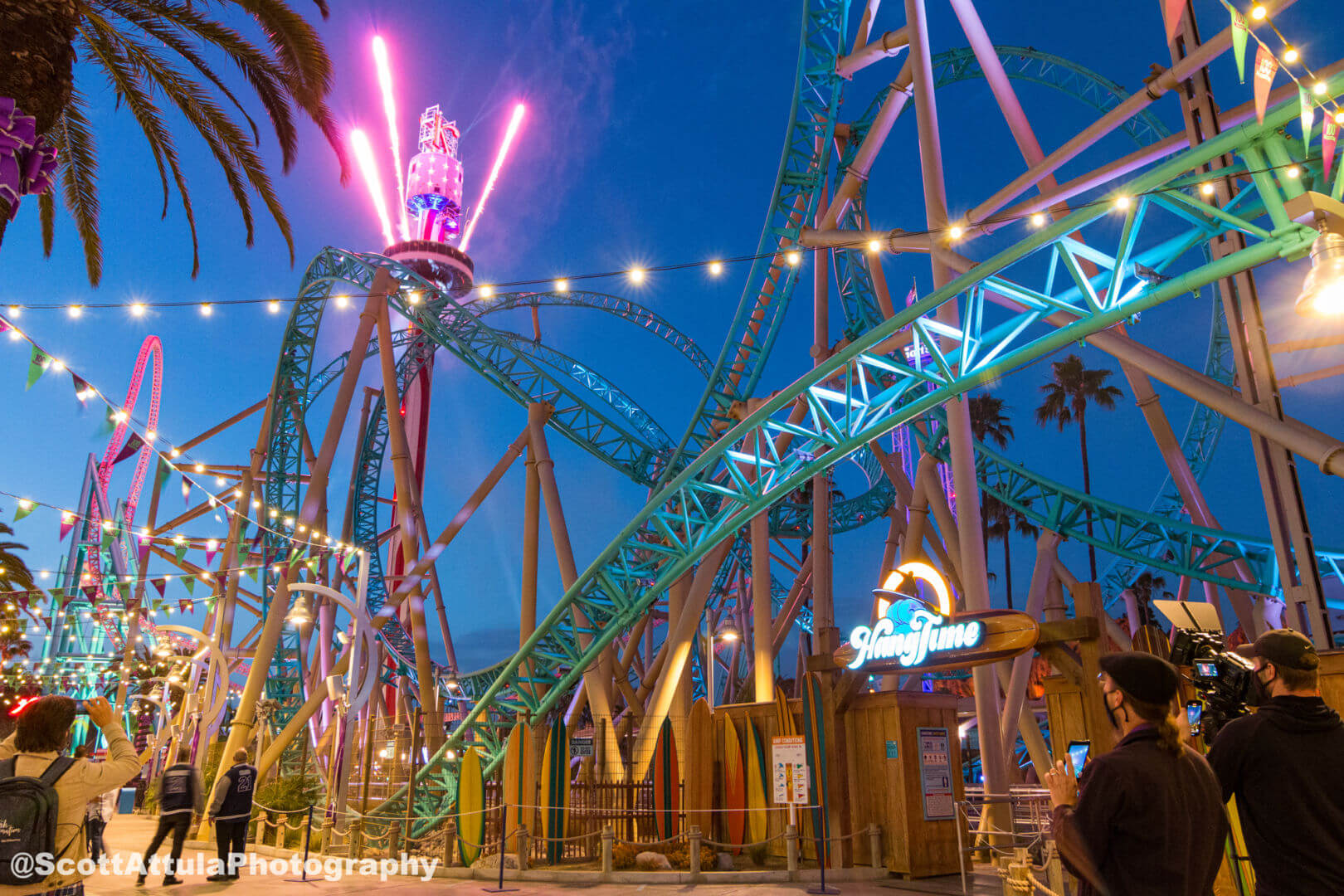 , Knott’s Berry Farm 100th Anniversary Harvests Music and Nostalgic Fun