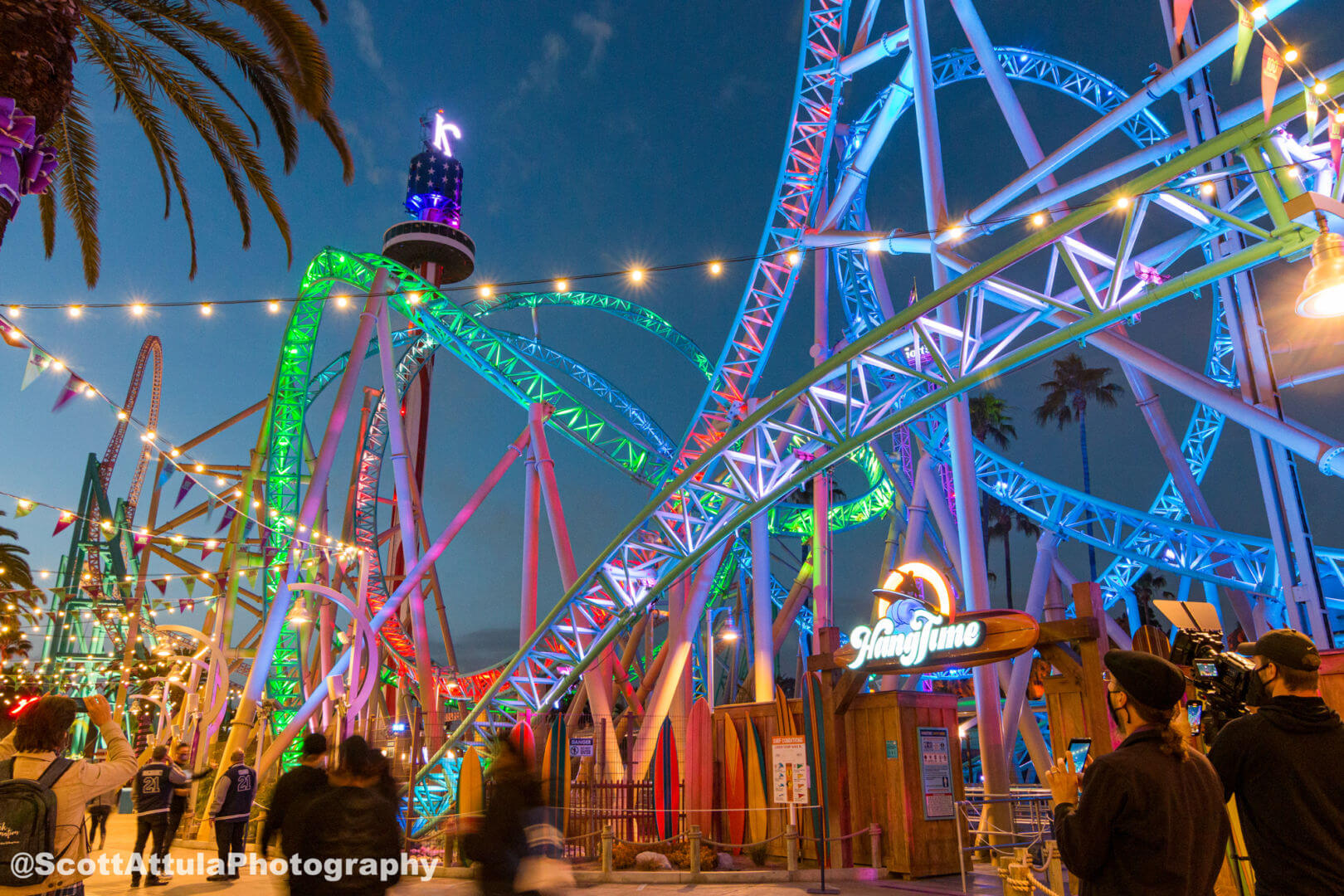 , Knott’s Berry Farm 100th Anniversary Harvests Music and Nostalgic Fun