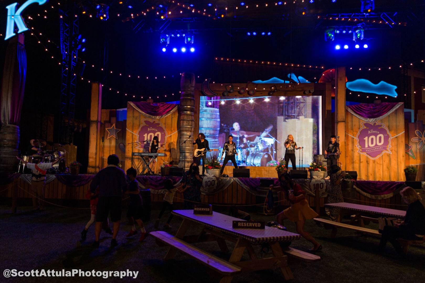, Knott’s Berry Farm 100th Anniversary Harvests Music and Nostalgic Fun