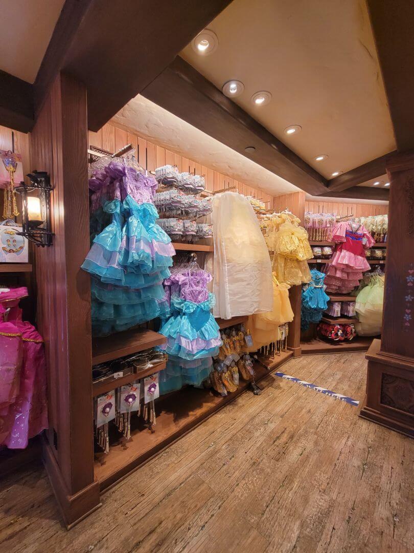 Bibbidi Bobbidi Boutique, Magical Makeovers Return to the Disney Parks this August