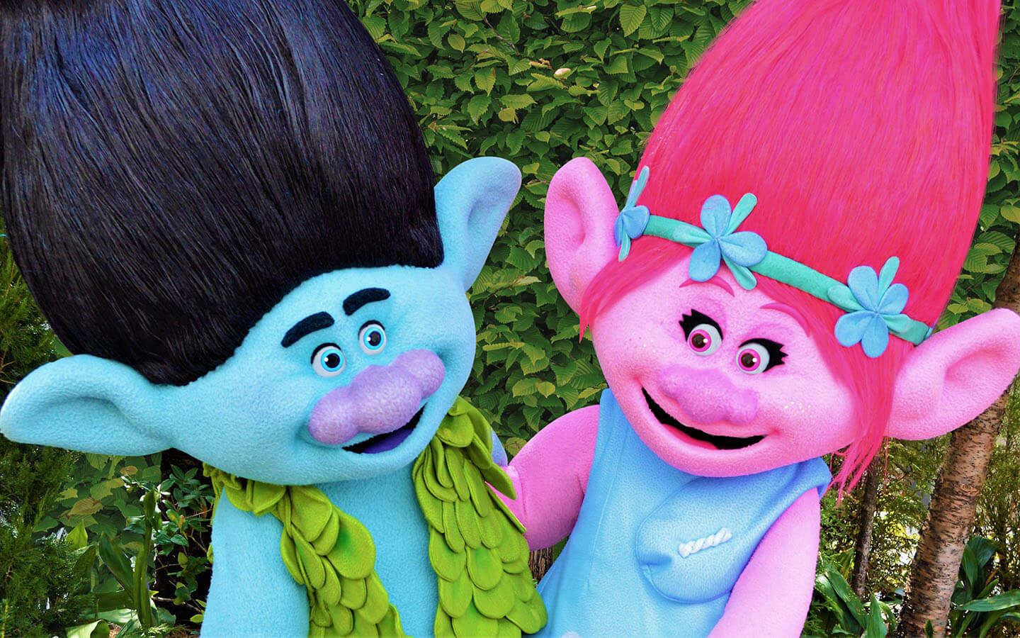 , Theme Parks Race To Build More Parks For Kids!