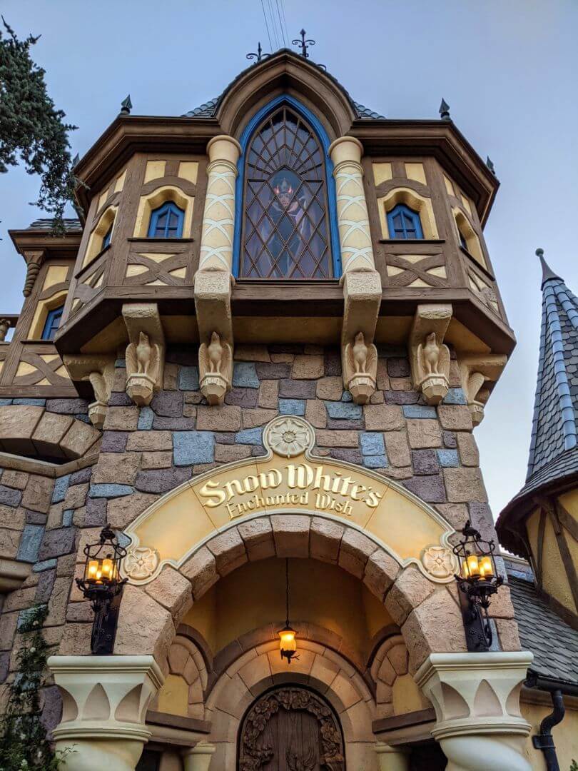 , Disneyland&#8217;s Snow White&#8217;s Enchanted Wish: A Kid’s Perspective