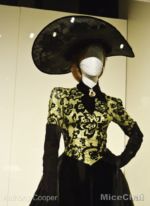 19_Heroes_and_Villains_Lady_Tremaine