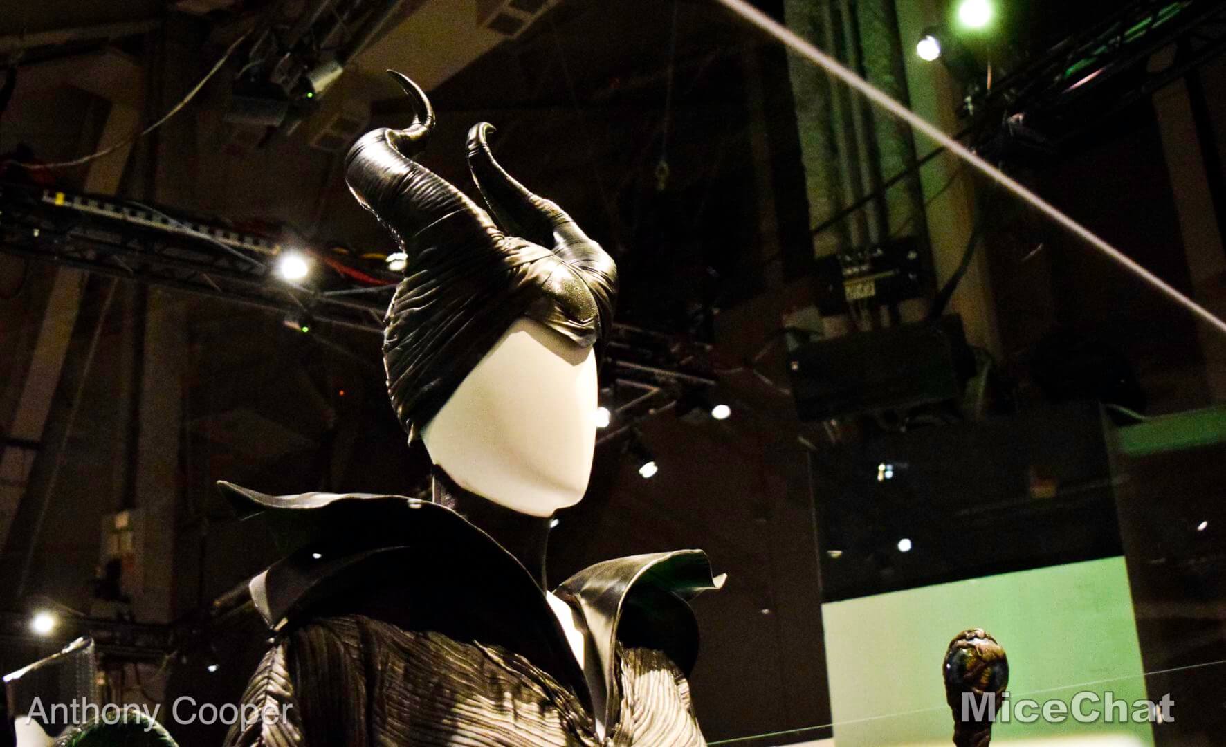 , Disney Magic Shines at MoPop Heroes &#038; Villains Costume Exhibit