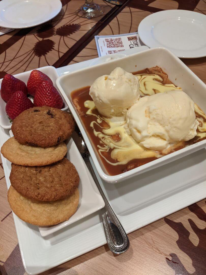 , Disneyland Storytellers Cafe Offers New Family-Style Dining