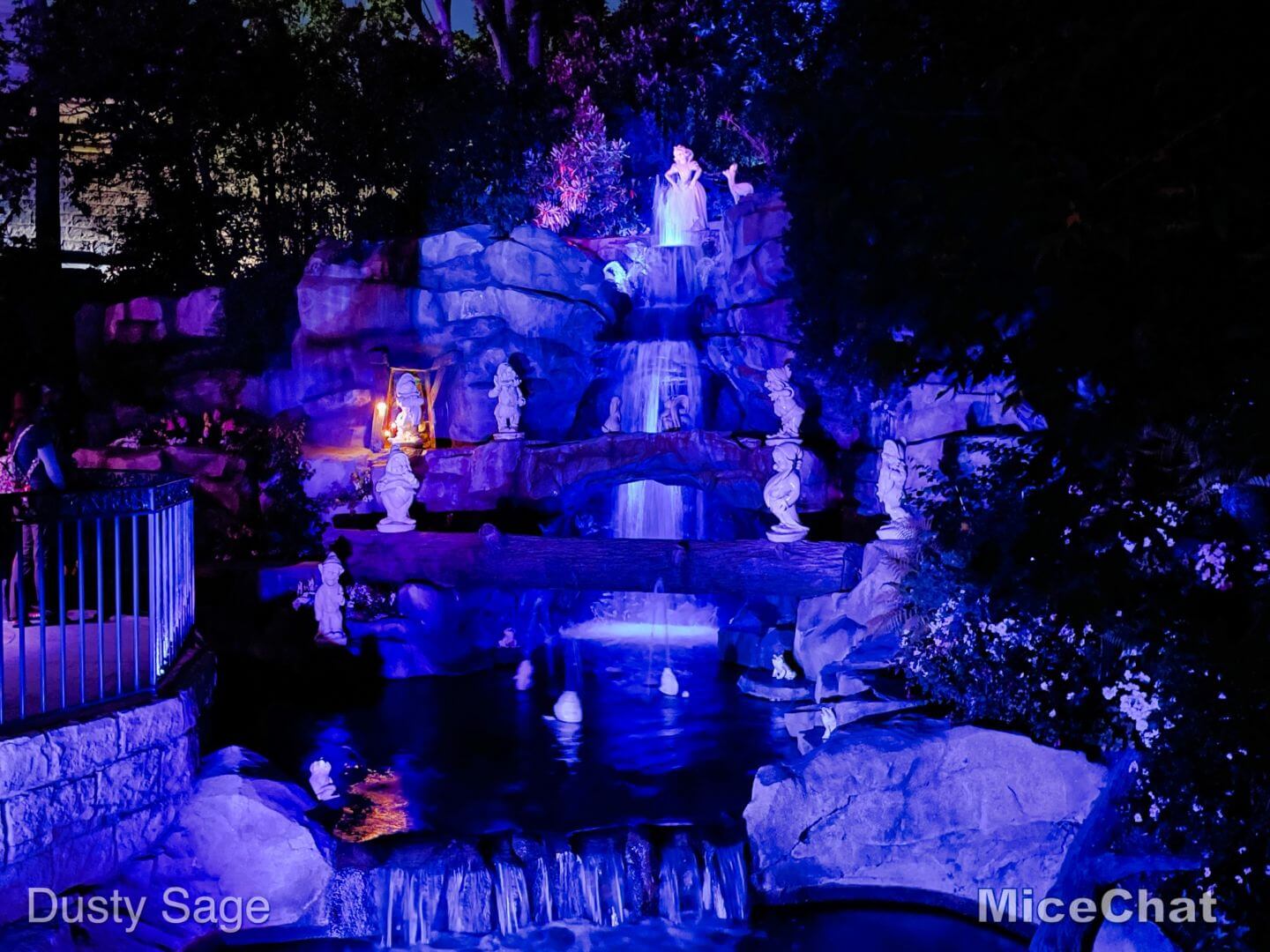 Snow White Live, Snow White – Merch, Mayhem, and Milestones!