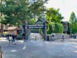 Disneyland Critter Country Hungry Bear Front-micechat