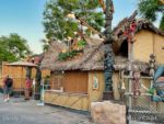 Disneyland Dole Juice Stand front-micechat